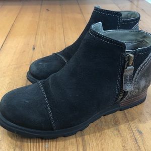 Sorel sz 6 bootie